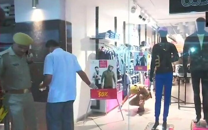 UP: Two dead as unidentified men open fire inside Varanasi's JHV Mall; two remain critical UP: Two dead as unidentified men open fire inside Varanasi's JHV Mall; two remain critical