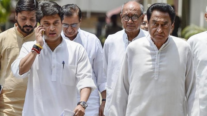 Madhya Pradesh election: Major argument breaks out between Digvijaya and Scindia; Rahul Gandhi intervenes Madhya Pradesh election: Heated argument breaks out between Digvijaya and Scindia; Rahul Gandhi intervenes