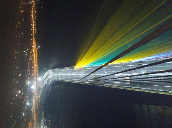 In 2015, the cost of the project rose to Rs 1,594 crore. Reportedly, the bridge was proposed for the first time as early as in 1997 at an initial cost of Rs 464 crore. The bridge will share the burden of vehicular traffic currently borne by the Wazirabad bridge. (Twitter/Manish Sisodia) 