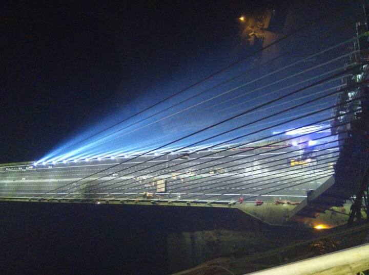  Announced in 2004, the bridge has missed several deadlines since 2011. The proposal for the bridge, mooted in 2004, received approval of the Delhi Cabinet in 2007. (Twitter/Manish Sisodia)
