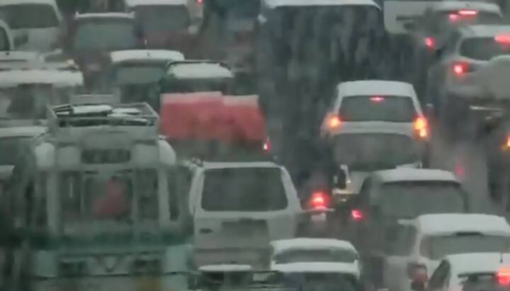 The snowfall has considerably brought down the maximum temperature in Kashmir. All weather stations across the valley Friday witnessed a drop of around 10 degrees Celsius from the normal day temperatures for this time of the year. The weatherman has forecast more downpour over the next 24 hours but predicted a dry period of two to three weeks from November 5. / ANI