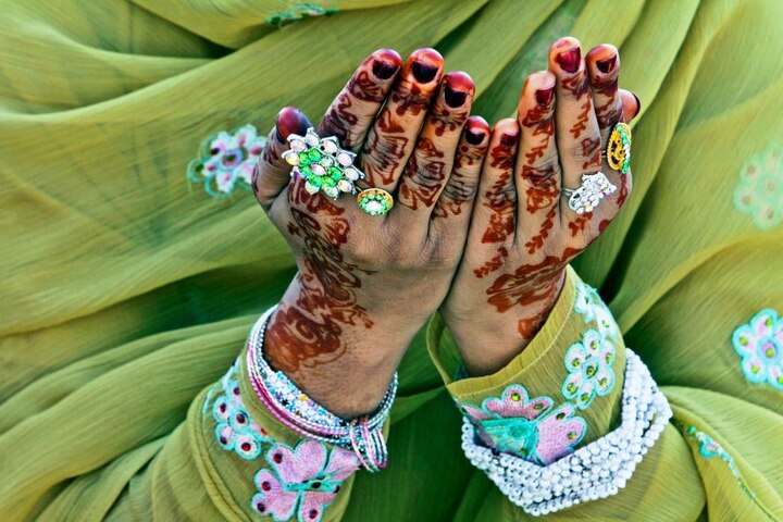 Applying nail-polsih ‘un-Islamic’, fatwa issued by Darul-Uloom Deoband Applying nail-polish ‘un-Islamic’ for Muslim women says Darul-Uloom, fatwa issued