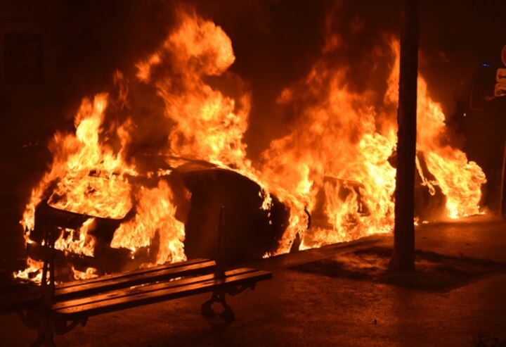 Drunk man sets 18 vehicles on fire in Delhi Drunk man sets 18 vehicles on fire in Delhi