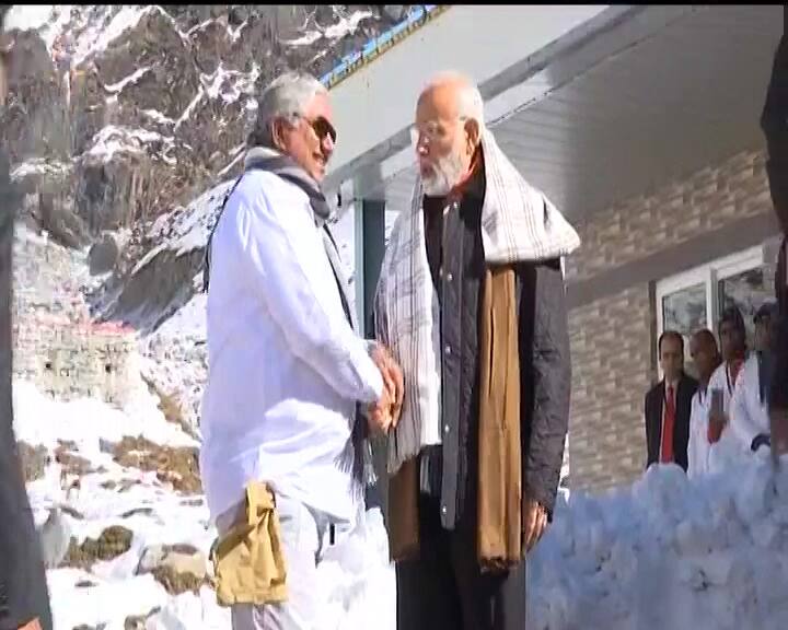 The purpose of the visit was to offer prayers and review the reconstruction of the shrine. 