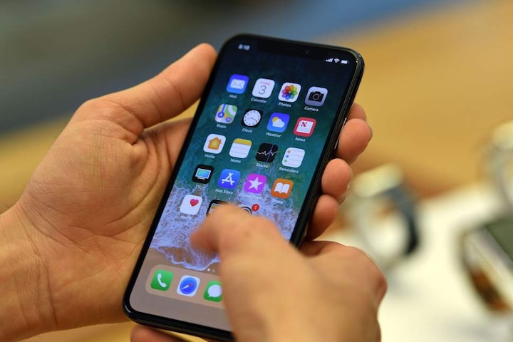 Apple users are replacing iPhones with Samsung: Report Apple users are replacing iPhones with Samsung: Report