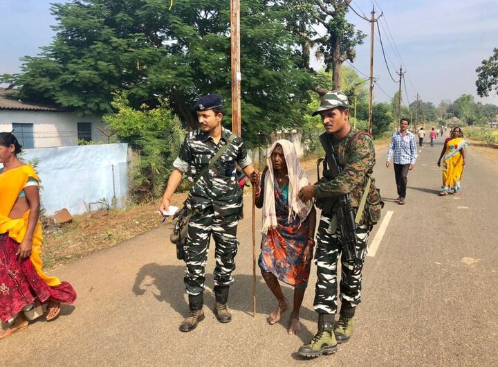 Chhattisgarh Assembly elections 2018: Apart from providing security for the polling process CRPF personnel are providing humanitarian support to the people in need. (Twitter)