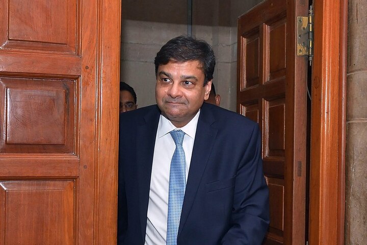 RBI vs Centre face-off: Governor Urjit Patel meets PM Narendra Modi to sort out differences RBI vs Centre face-off: Governor Urjit Patel meets PM Narendra Modi to sort out differences