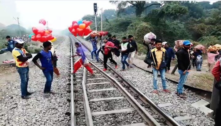 During the Amritsar train accident, people were standing on the railway tracks as Ravana's effigy was set aflame. They did not realize that the train was fast approaching. / ABP News Grab