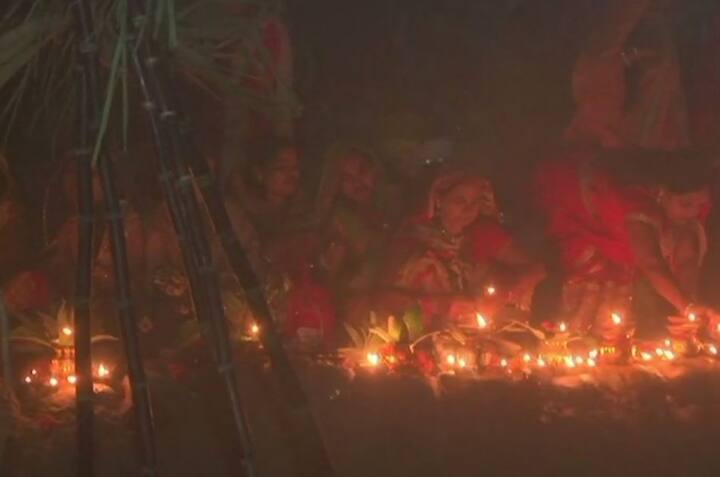 Even before the break of the dawn those observing fast along with their relatives and friends pitched tents at the ghats to offer prayers to the first ray of the rising run. /Image ANI