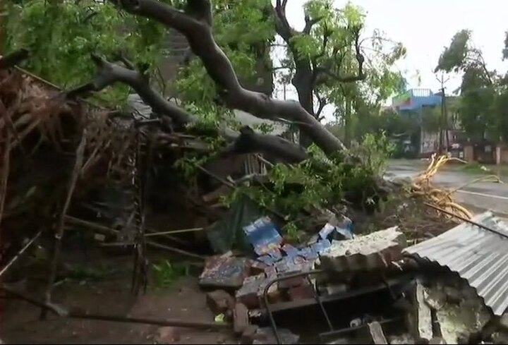 Gaja Cyclone: 13 dead, 81,000 hit in TN, Puducherry due to storm Gaja Cyclone: 13 dead, 81,000 hit in TN, Puducherry due to storm