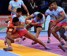 Pro Kabaddi League 2018: Pawan guides Bengaluru to victory vs Jaipur