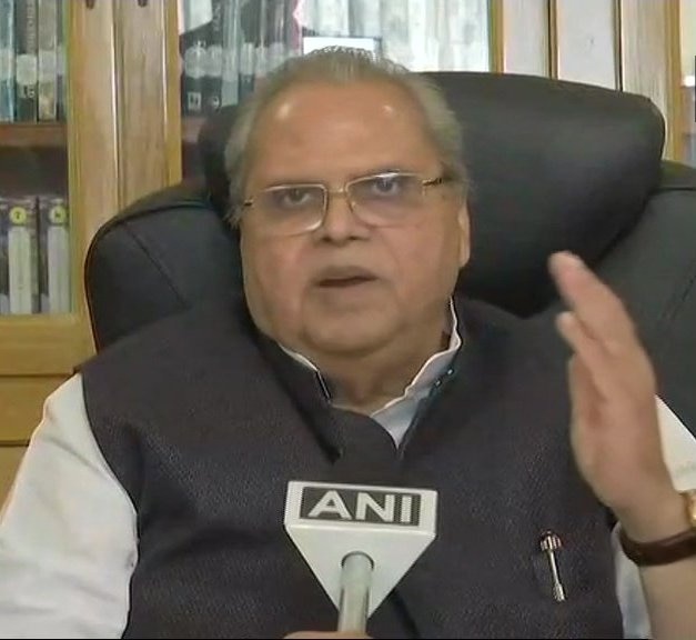 ‘Seeing things slipping from their hands, they came to me with an unholy alliance’ says JK Governor Satya Pal Malik ‘Seeing things slipping from their hands, they came to me with an unholy alliance’ says JK Governor Malik