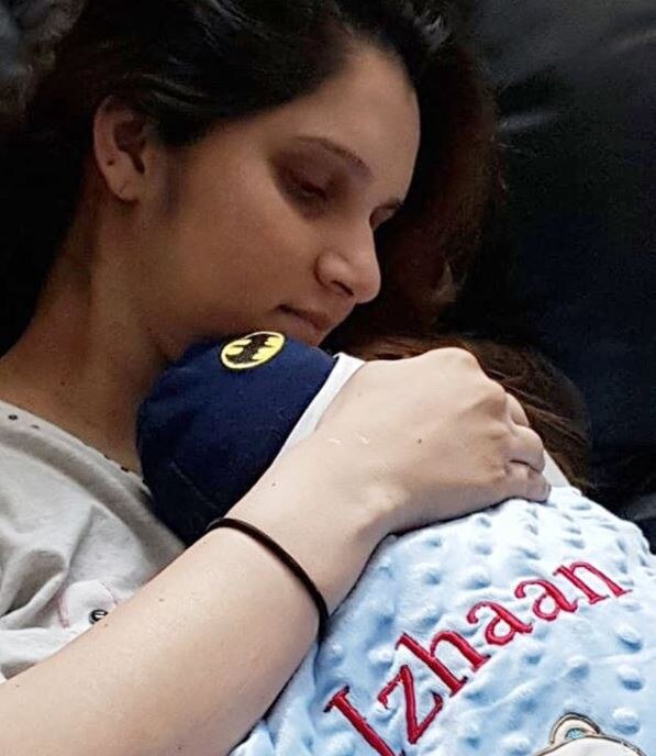 Sania Mirza shares this cute picture with son Izhaan, melts hearts on internet! Sania Mirza shares this cute picture with son Izhaan, melts hearts on internet!