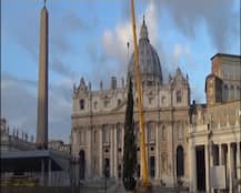 PICTURES: First Look at Vatican City’s Huge Christmas Tree at St Peter\'s Square