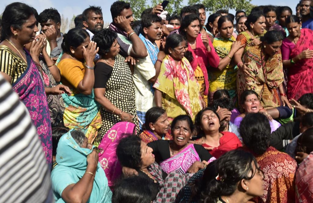 Karnataka: 25 dead after bus with school kids falls into 20 feet canal, CM Kumaraswamy announces compensation of Rs 5 lakh