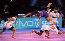 Pro Kabaddi League 2018: Haryana Steelers defeat Dabang Delhi 34-27