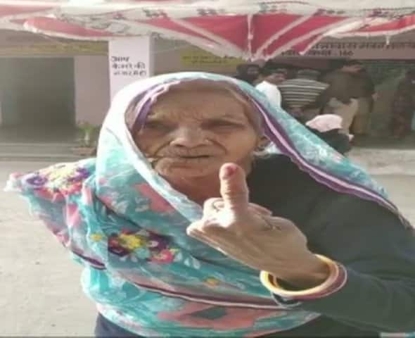 A 101 year old woman after casting her vote in Agar Malwa/ ANI image