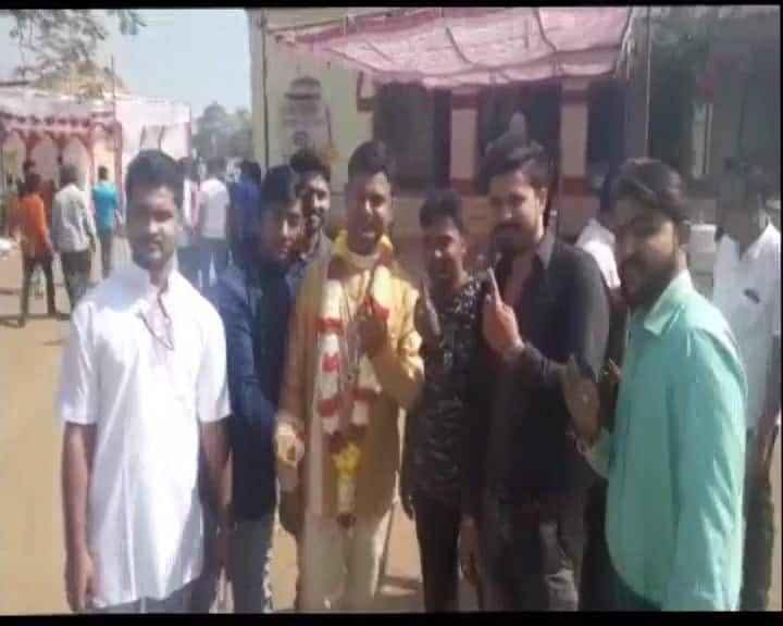 The groom was all dressed in dressed in full attire and was accompanied by baratis. / ANI Image