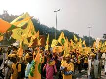 PICTURES: Farmers lay siege to Delhi streets demanding loan waiver, better MSP, others