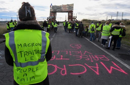 France’s Yellow Vest Protests: French government holds crisis talks after riots France’s Yellow Vest Protests: French government holds crisis talks after riots