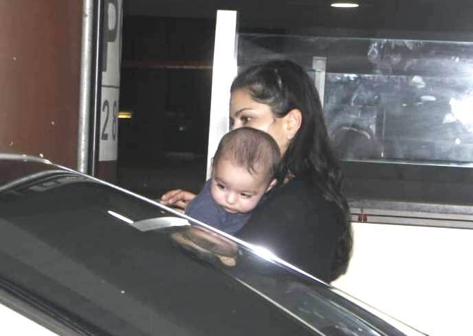 Sunny Leone returns from the US with twin sons Asher-Noah.