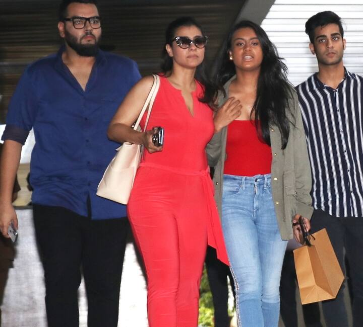 The mom-daughter duo was twinning in red as they made their exit from the restaurant while cameras captured them walking together making their way towards car.