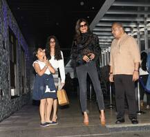 IN PICS:Yummy-mummy Sushmita Sen spotted on a DINNER DATE with daughters!