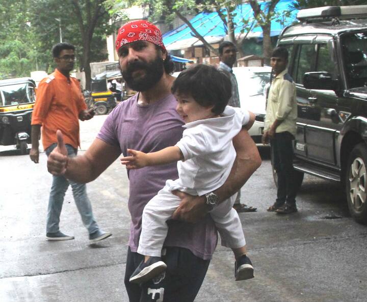 Few hours ago, Taimur got snapped for the second time with daddy Saif Ali Khan as they went out for a walk. Check out the pictures here...(Photo: Manav Manglani)