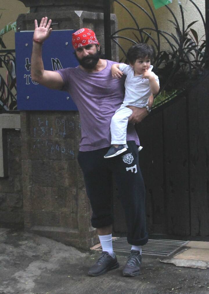 Another picture of Saif & Taimur. (Photo: Manav Manglani)