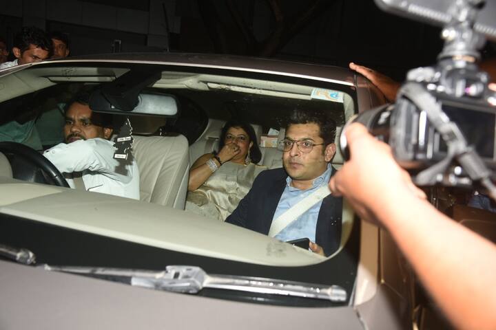Madhu Chopra arrived and all eyes were on the desi girl's mother as she wore a shiny silk saree amid as the car carrying her arrived at the venue.
