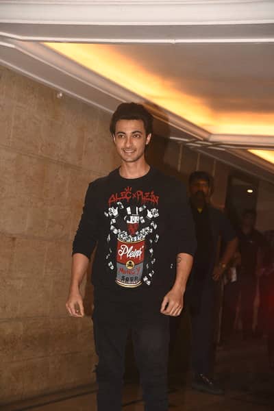Arpita’s husband Aayush Sharma was also spotted at the party. The actor, who is making his Bollywood debut with ‘Loveratri’, opted for a casual look for the bash. (Picture credit- Manav Manglani)