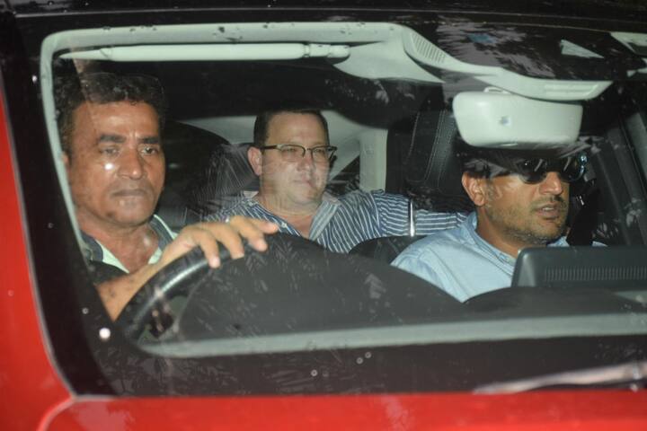 Nick Jonas' parents too were snapped entering the orphanage. Here's a picture of Nick's daddy Paul Jonas. (Photo: Manav Manglani)