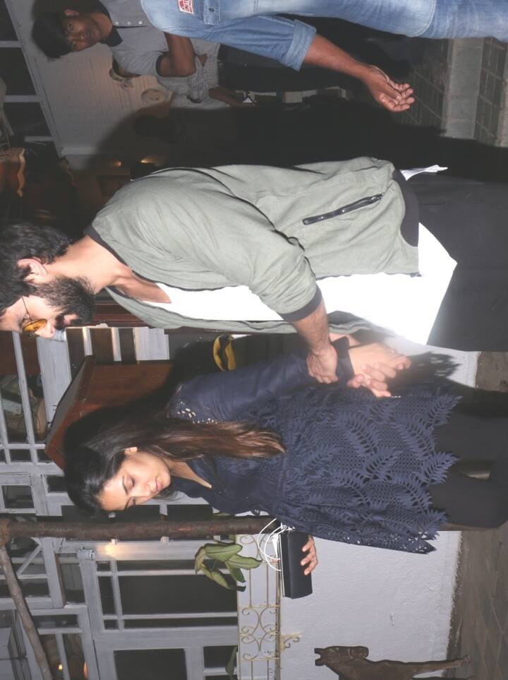 'Shamira'[term coined by their fans] are often spotted holding hands on most of their public appearances, however this time around the hubby gets a little more protective for his soon-to-be-mom wife. The two never fail to give relationship goals. 
