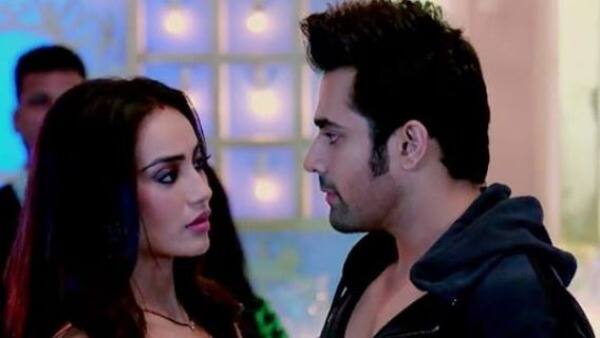 Colors TV’s Naagin 3 has seen a massive fall in its ratings in week 35. Despite the fall in TRPs, the supernatural saga has managed to retain the number one spot. Naagin 3 from its top slot. The revenge sage, which stars Surbhi Jyoti, Anita Hassanandani and Pearl V Puri has seen the entry of Prince Narula as a snake charmer (sapera). Prince’s character Shaan is expected to wreak havoc in the lives of the two naagins. 