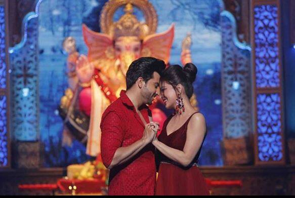 Zee TV’s Kundali Bhagya has fallen to the number four position in week 38. The show produced by Ekta Kapoor has also seen a big fall in its TRPs. The popular daily soap stars Shraddha Arya and Dheeraj Dhoopar in lead roles.