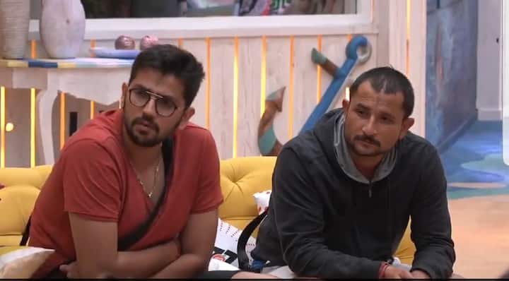 Romil Choudhary has been gaining a lot of attention with his aggressive behaviour lately and he also got in a fight with Sreesanth too. Well, the online buzz says that these two were given an option to choose only one person to stay and they obviously decided upon Romil staying back inside the house.