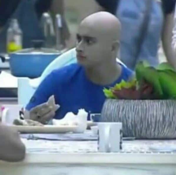 As reported earlier, Karanvi asked to shave all his hair to save jodidaar Urvashi Vani. Deepak will complete his task. That means both Urvashi & Deepak are safe from eviction this week. (Photo: Colors