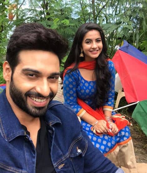 Colors TV’s Udaan has made a splashing entry in the list of top ten shows. The social drama, which was all set to go off air, now beams at 7pm slot. The last week in Udaan was full of drama and action and the viewers simply loved the entertaining episodes. The Meera Deosthale and Vijayendra Kumeria starrer has claimed the number nine spot in week 39.