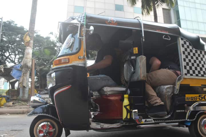 Will was also seen driving the auto rickshaw himself. (Photo: Manav Manglani)