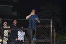 Shah Rukh Khan greets hundreds of fans outside Mannat on 53rd birthday!