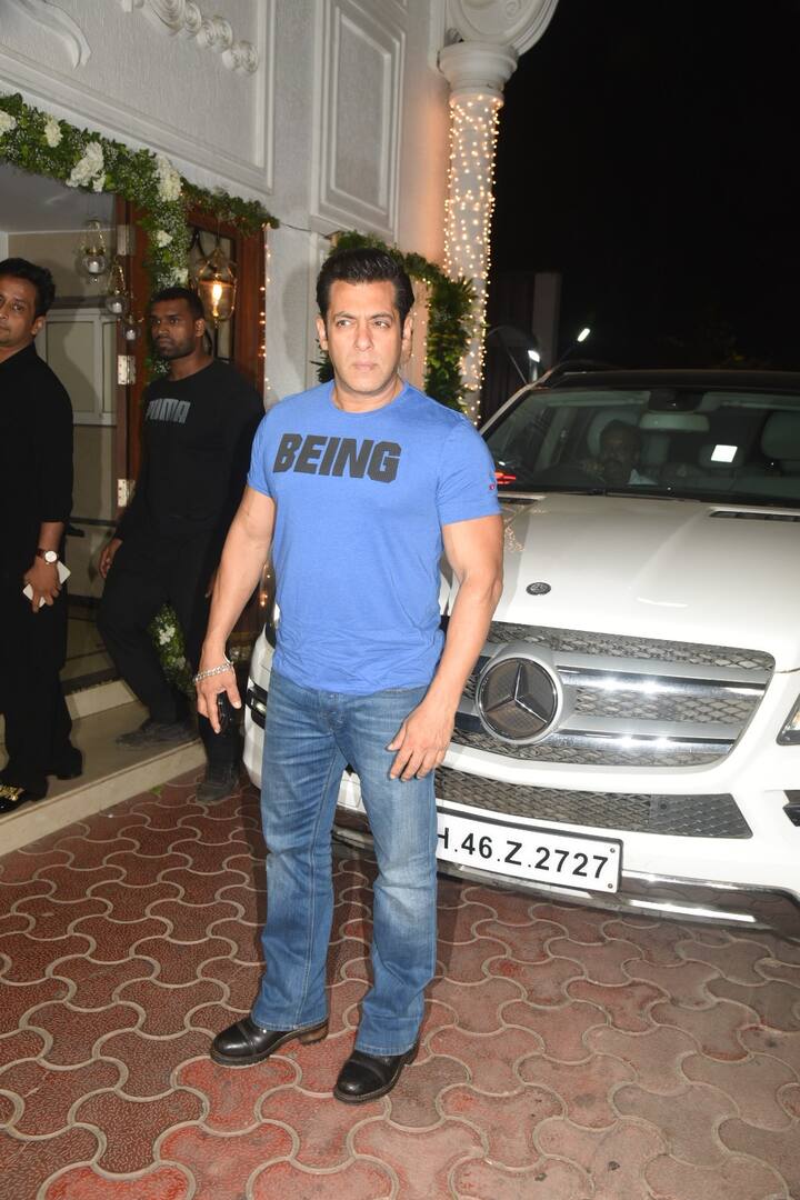 Shilpa's good-friend & superstar Salman Khan too attended the bash looking dapper in casuals. (Photo: Manav Manglani)