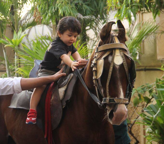 We are sure this picture will melt you heart and make you say aww because it did in our case.