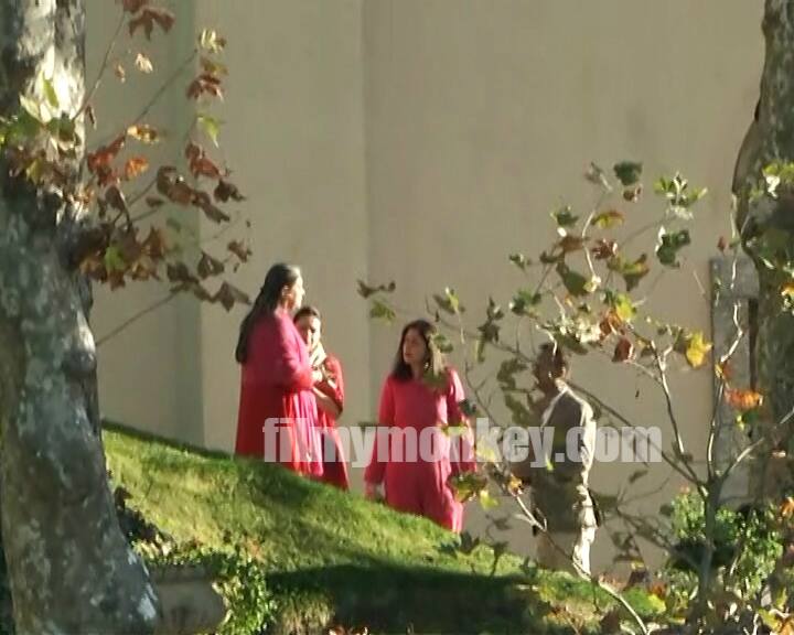 The guests at the sindhi wedding of Deepika-Ranveer and they are all clad in red.