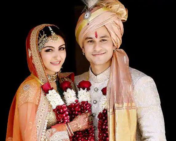 Soha Ali Khan got married to Kunal Khemu in an intimate ceremony on January 25. The beauitful actress wore a gold-dusted Sabyasachi lehenga and paired it with an orange dupatta.