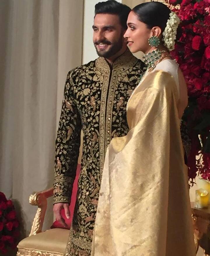 For the wedding, Ranveer got the mehendi design of 'Deepika's name written in hindi on his hand too in the mehendi ceremony. [Check those pics out in our Photos section!]