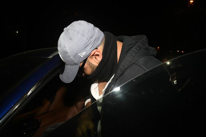 Trying to hide his face, Arjun went straight to his car. (Photo: Manav Manglani)