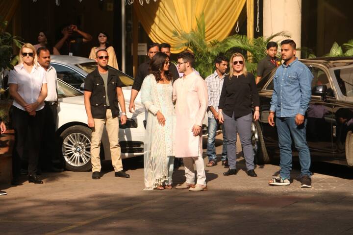 Both Priyanka and Nick looked super excited as they posed for shutterbugs 