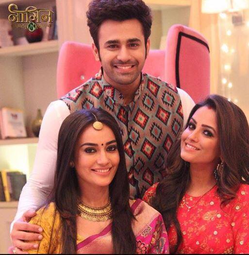 Colors TV’s Naagin 3 continues to top the charts, despite competition from other daily soaps. The supernatural revenege saga starring Surbhi Jyoti, Pearl V Puri, Anita Hassanandani & Rajat Tokas has been doing well since its inception.