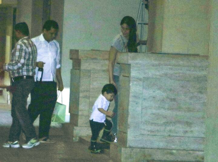 Taimur arriving at Amrita's house with mom Kareena