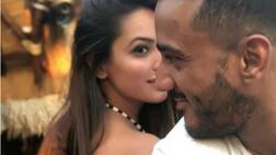 IN PICS: Yeh Hai Mohabbatein actress turns BEACH BUM as she gets ROMANTIC with hubby in Greece!